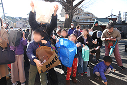 聖徳太子節分会 豆まき
